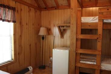 Hemlock Campground And Cottages