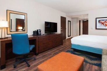 בית מלון כפרי Hilton Garden Inn Burbank Los Angeles