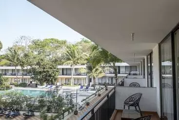 Hotel Le Pearl Goa Resort & Spa