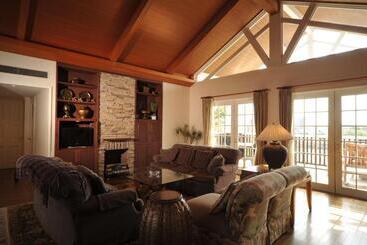 Hotel Forest Hills Garden