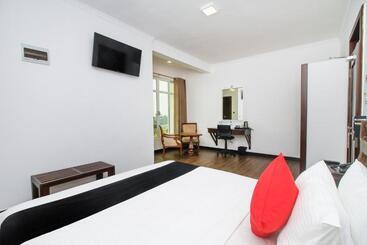 בית מלון כפרי Sasha Transit