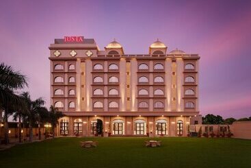 Justa Ssatva Resort & Convention Centre, Udiapur