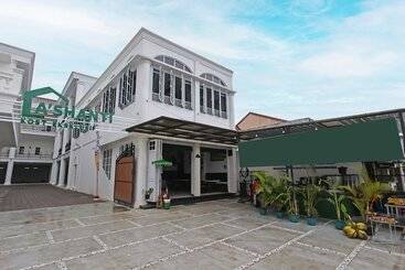 Otel Capital O 92105 A'shanti Inn