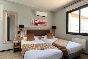 Отель Hôtel La Pinède