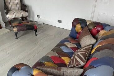 إقامة A Quiet Semi Rural Property Located In Bolsover