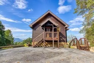 Mökkimajoitus Copper Bear