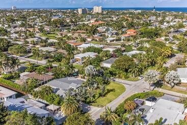 Сельский дом Kasa Las Palmas Pompano Beach