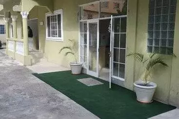 پانسیون Comfy Guest Rooms