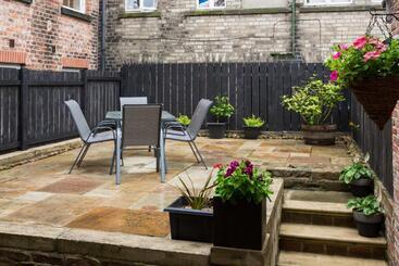 Apartamenty turystyczne Cintra House