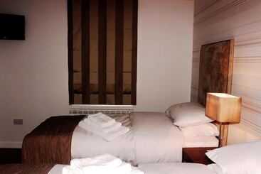 פונדק Mccafferty S Guesthouse Ilford