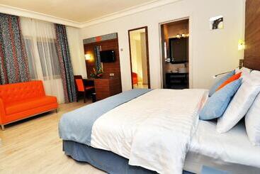 فندق Benin Royal