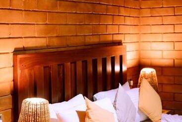 膳宿费 Safari Lodge Yala