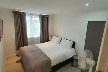 カプセルホテル En Suite Near Tottenham Hotspur Stadium