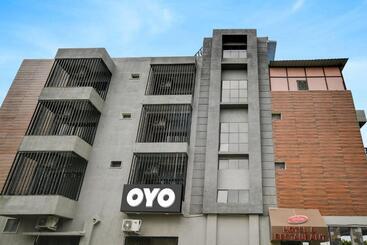 Santushti Hotel & Restaurant, Indore