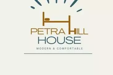 هاستل Petra Hill