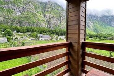 پانسیون Residence: Quku I Valbones