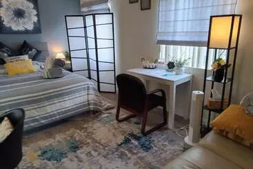 Aamiaismajoitus (B&B) Levander Cozy Home