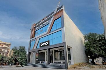 Hotel Oyo Flagship Royal Residency
