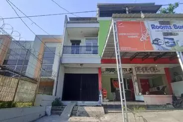 Oyo 92877 Hotel Rainbow 7296
