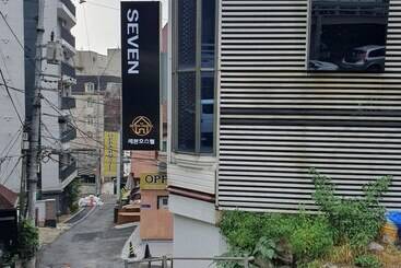 Pensjonat Seven Hostel