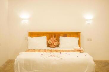 Hotel Palm Cultural Village