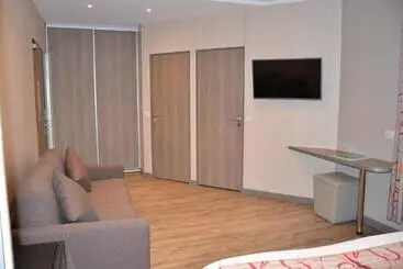 Otel Le Revest