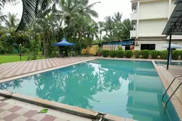 Hotelli Dadra Resort