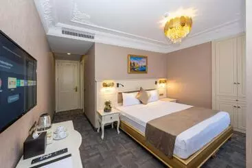 Moonlight Elegance Boutique Hotels