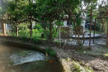 酒店 River Grand Lodge