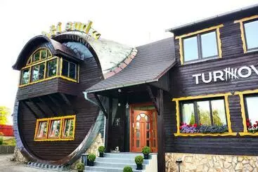 Retkeilymaja Obří Sud Libverda