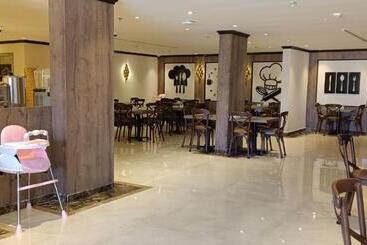 فندق بلفيو بارك رويال Bellevue Park Royal