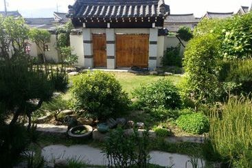 Guest House Godo  Hostel