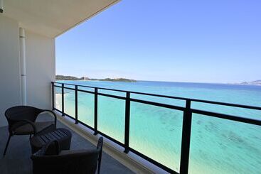 בית מלון כפרי Best Western Okinawa Kouki Beach