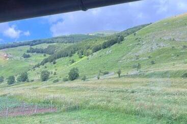 تختخواب و صبحانه Kapija Lukomira