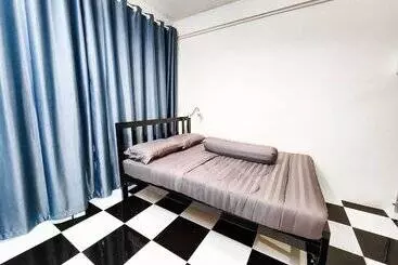 Noir Cafe And Hostel Chinatown Bangkok