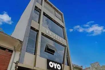 ホテル Oyo Flagship 81471 Vv