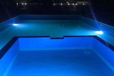 Otel Sunrise Cottage