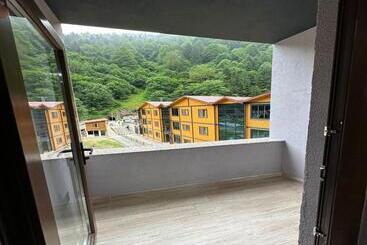 Lägenhetshotell Aderfia Suite