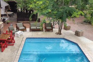 בית מלון כפרי Jabula Lodge