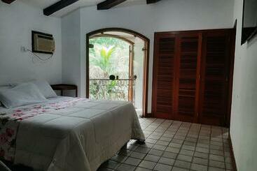 펜션 Quarto Privativo