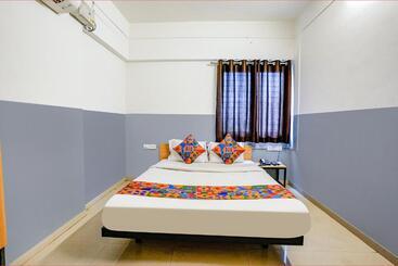 Fabhotel Bhakti Sankul