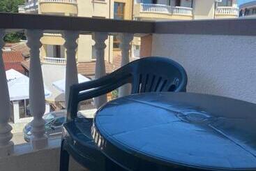 膳宿费 Guest Rooms Nia Elis Kiten