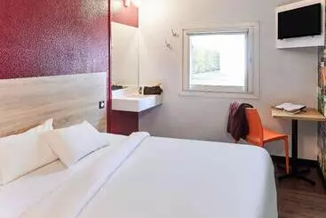 Otel F1 Angouleme