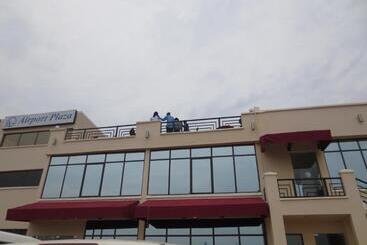 هتل Airport Plaza