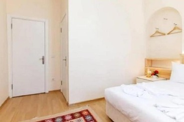 ペンション Otantik