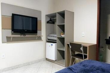 בית מלון כפרי Central