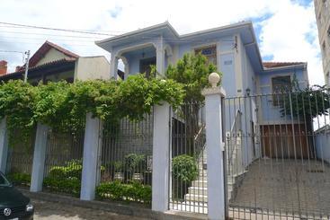 Отель Lá Em Casa Hostel Pousada