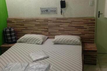 בית מלון כפרי Orquídea Rudge Ramos