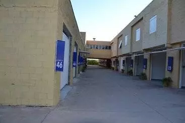Liverpool Hotel & Motel