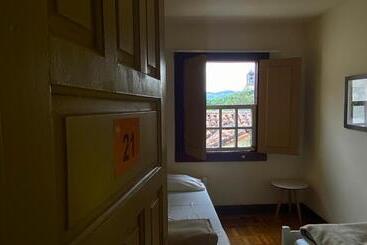 Brumas Ouro Preto Hostel E Pousada